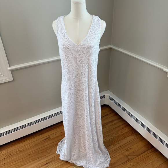 Lilly Pulitzer Dresses & Skirts - Lilly Pulitzer White Lace Maxi Dress